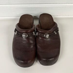 Minnetonka | Brown Leather Clogs Mules